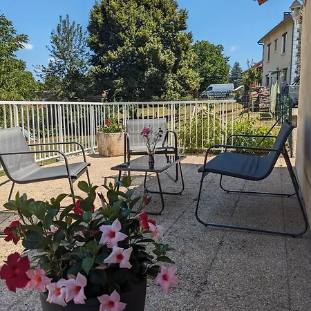 De Charme, Ideal Pour 4